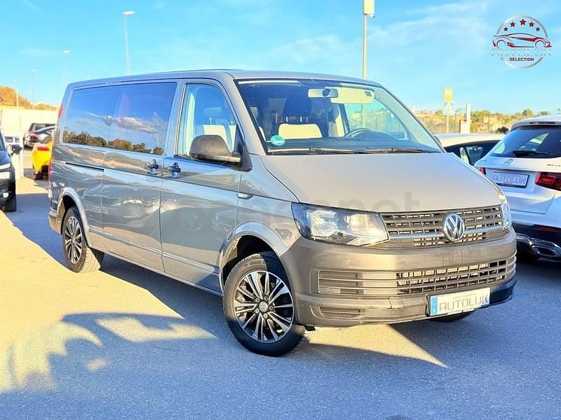 Usado VW Caravelle 150 CV (110 kW) 2017 Gris / plata Monovolumen