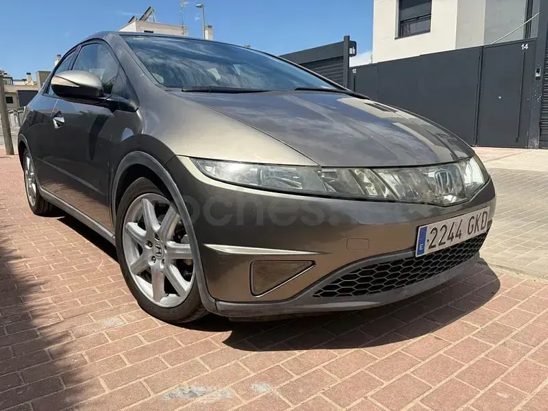 Usado Honda Civic Sport 140 CV (102 kW) 2009 Gris / plata Berlina