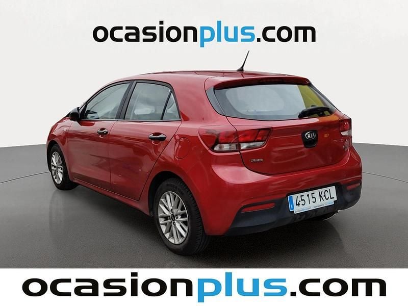 Usado Kia Rio 90 CV (66 kW) 2017 Rojo Utilitario