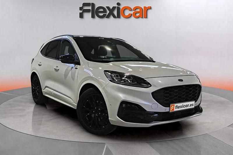 Usado Ford Kuga ST-Line 150 CV (110 kW) 2023 Blanco SUV