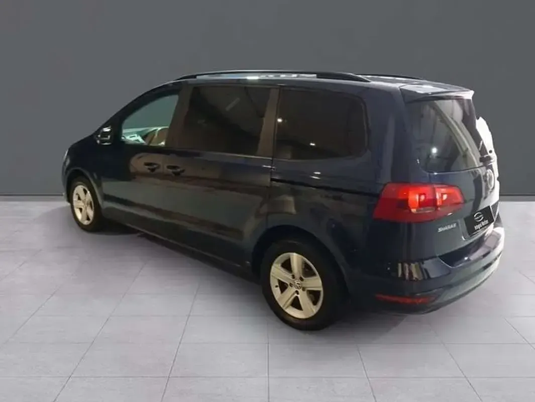 Usado VW Sharan Advance 140 CV (102 kW) 2015 Negro Monovolumen