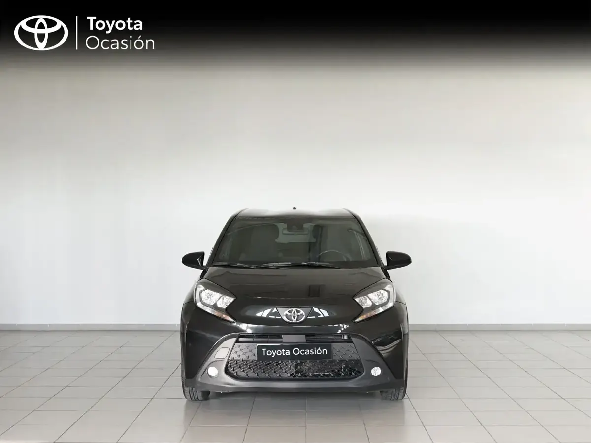 Usado Toyota Yaris Active 116 CV (85 kW) 2025 Gris Utilitario