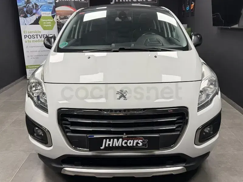 Usado Peugeot 3008 Allure 120 CV (88 kW) 2015 Blanco Familiar