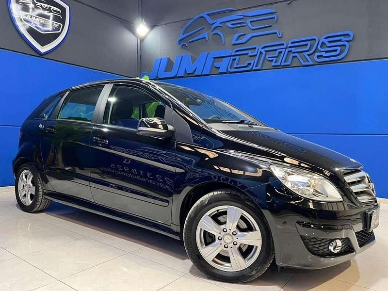 Negro Usado 2012 Mercedes B200 Monovolumen | 9490 € (Buen precio) - Imagen 1/4
