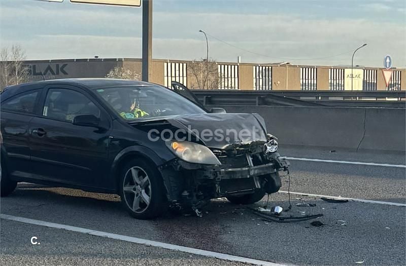 Usado Opel Astra GTC Sport 115 CV (84 kW) 2008 Negro Berlina