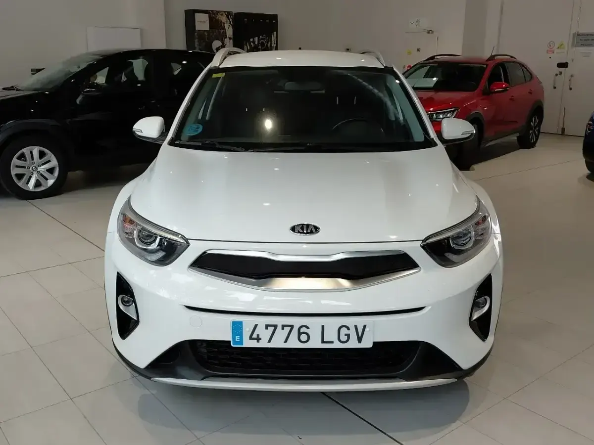 Usado Kia Stonic 120 CV (88 kW) 2020 Blanco SUV
