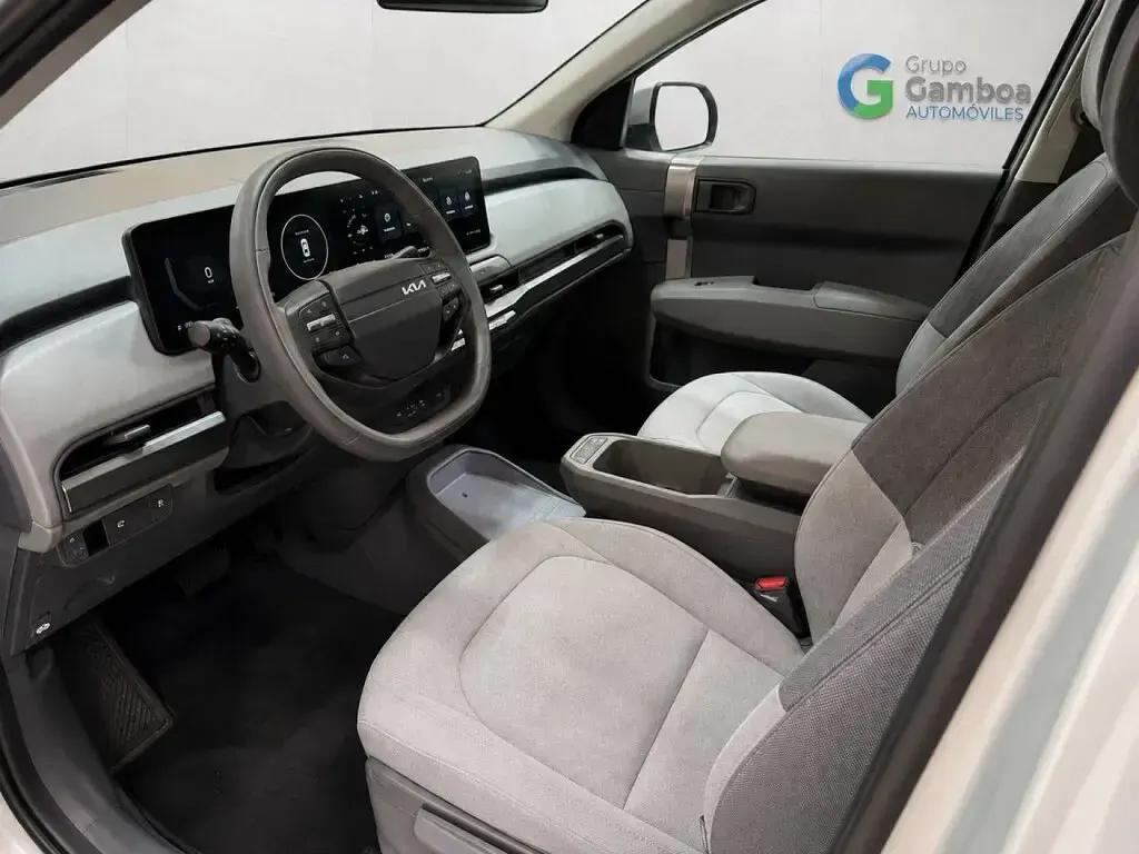 Usado Kia EV3 Air 150 kW (204 CV) 2026 Plateado SUV
