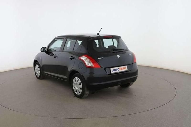 Usado Suzuki Swift GL 95 CV (69 kW) 2013 Negro Utilitario