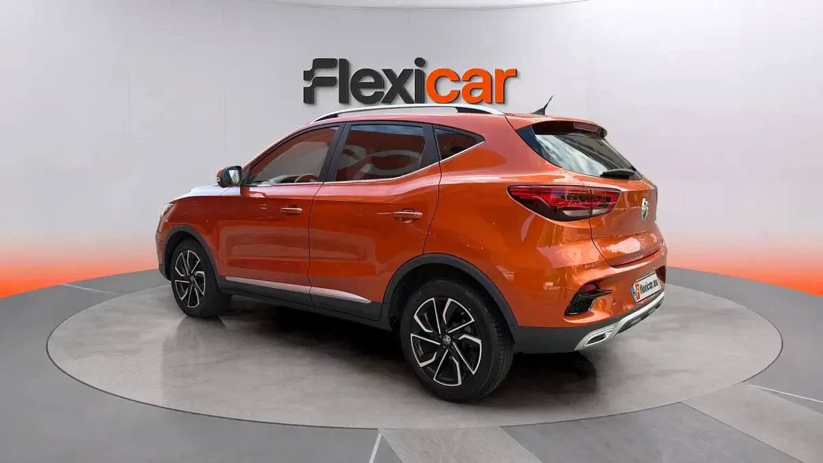 Usado MG ZS Luxury 106 CV (77 kW) 2022 Naranja SUV