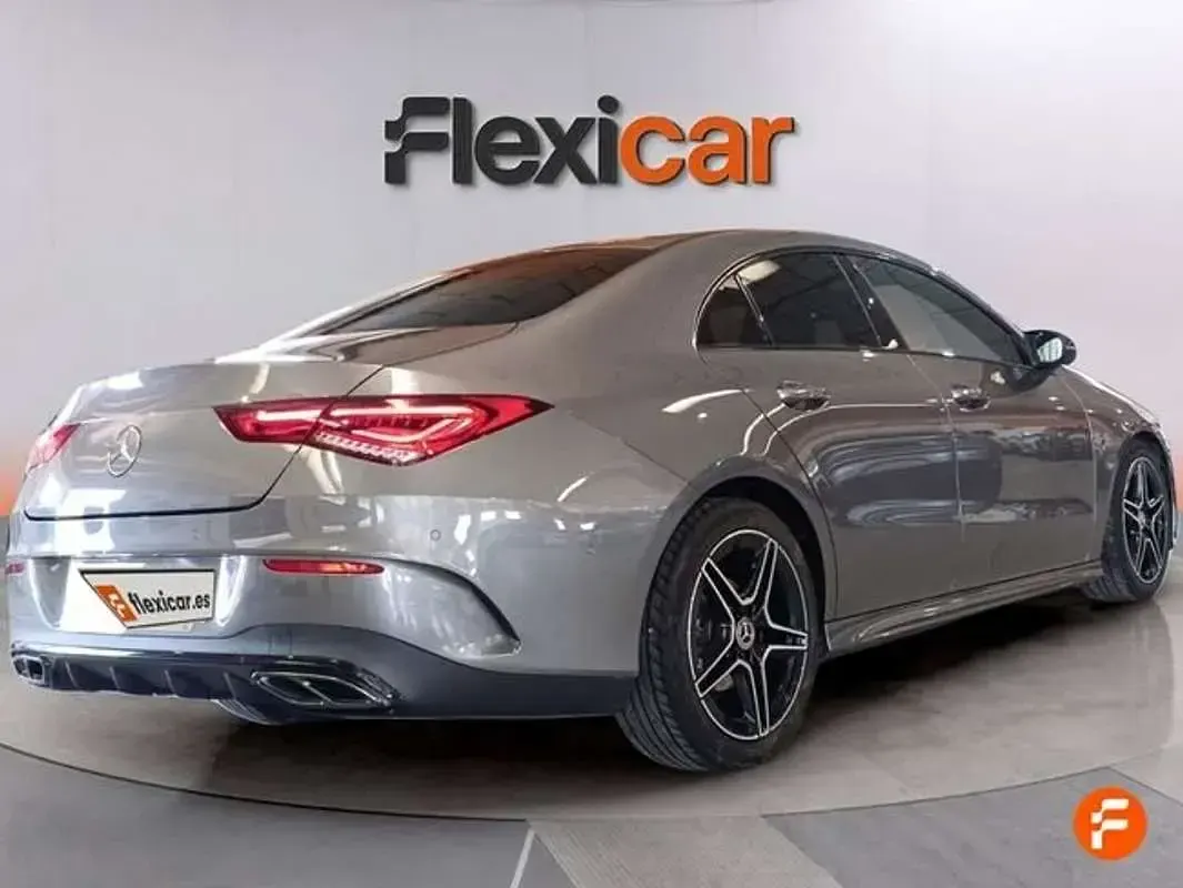 Usado Mercedes CLA180 136 CV (100 kW) 2020 Gris Berlina