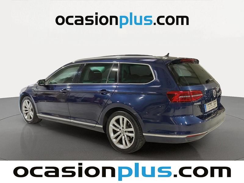 Usado VW Passat Sportline 150 CV (110 kW) 2015 Azul Familiar