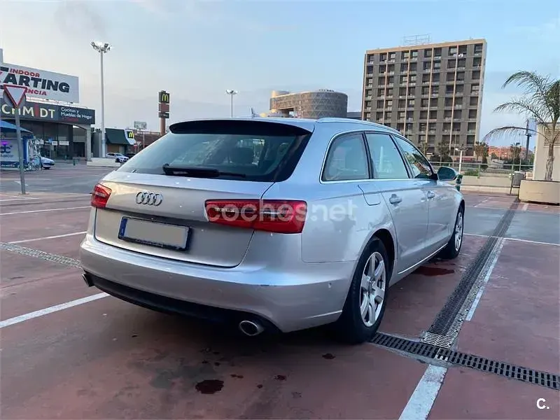 Usado Audi A6 Premium 204 CV (150 kW) 2013 Gris / plata Familiar
