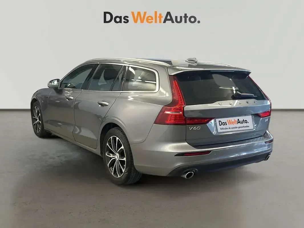 Usado Volvo V60 Momentum 197 CV (144 kW) 2021 Gris Familiar