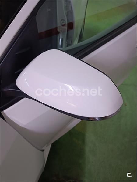 Blanco Usado 2022 Toyota Yaris Berlina | 16.500 € (Buen precio) - Imagen 1/4