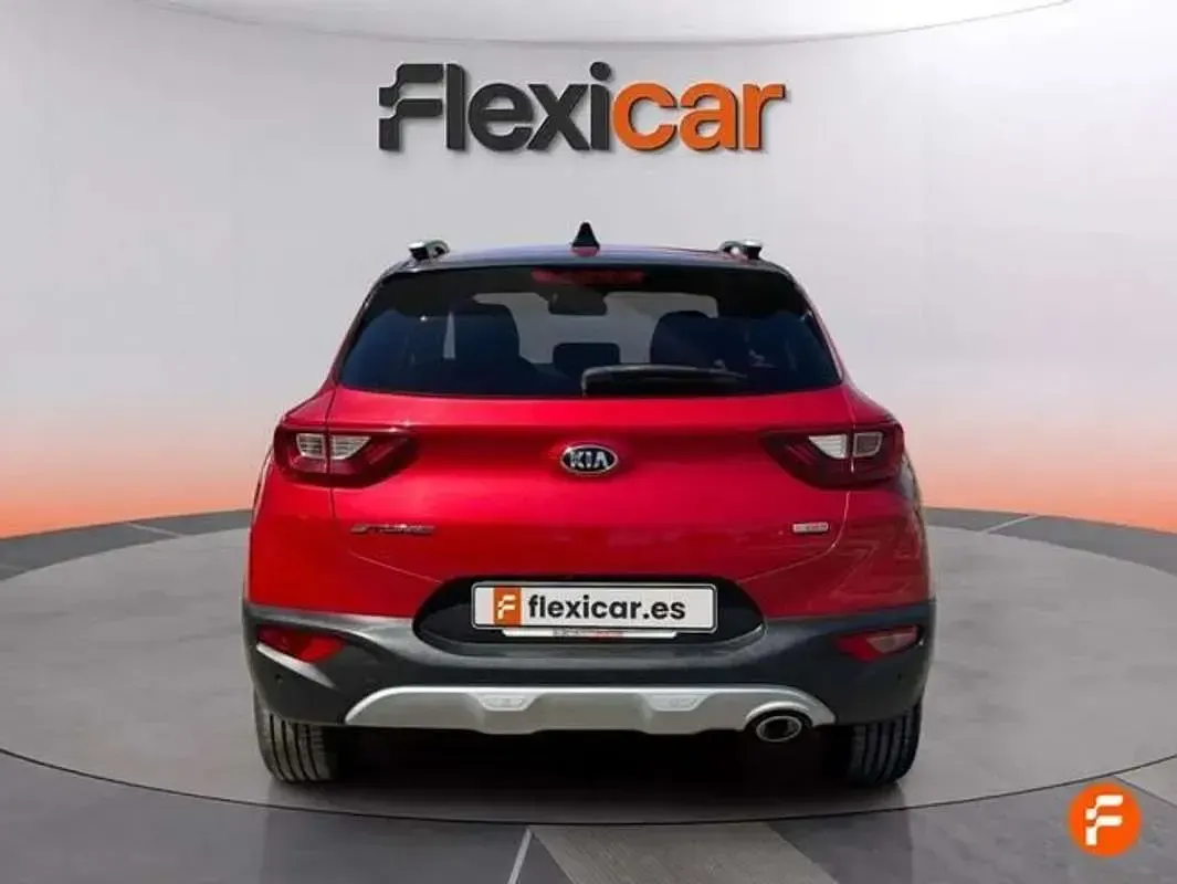 Usado Kia Stonic 101 CV (74 kW) 2019 Granate SUV