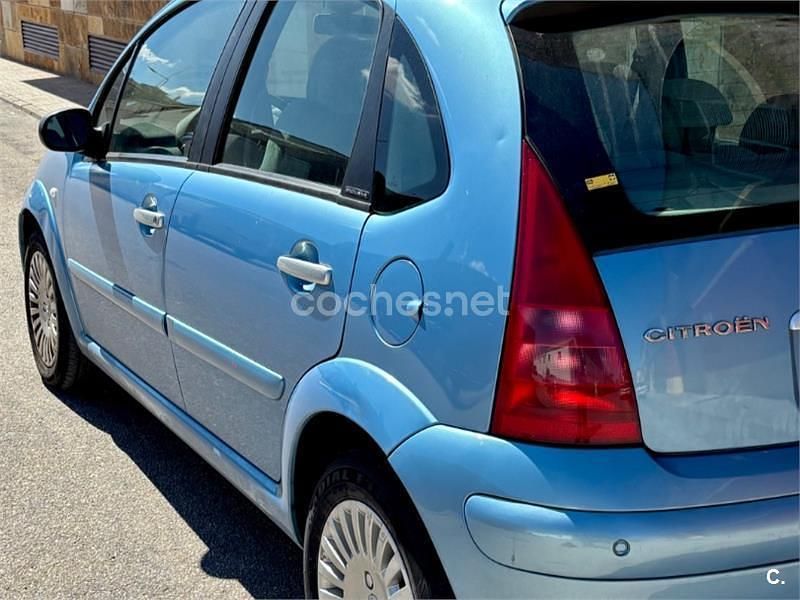 Usado Citroën C3 Exclusive 70 CV (51 kW) 2002 Azul Utilitario