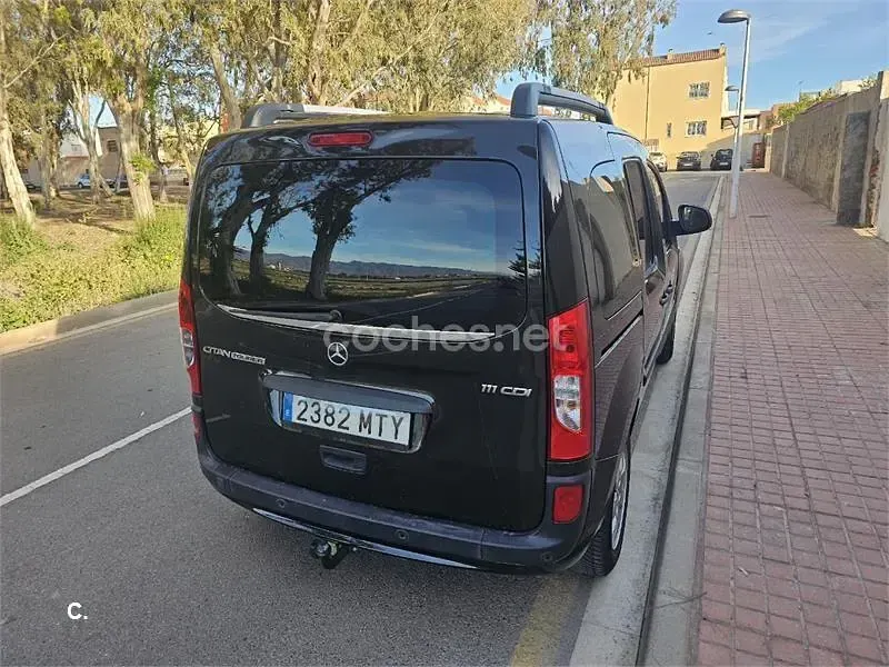 Usado Mercedes Citan 111 110 CV (80 kW) 2019 Negro Monovolumen