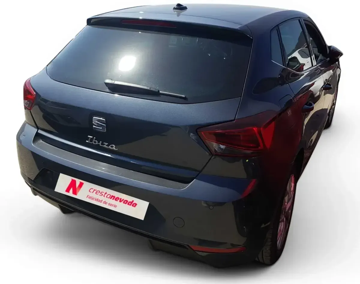 Usado Seat Ibiza XCELLENCE 116 CV (85 kW) 2025 Gris Utilitario