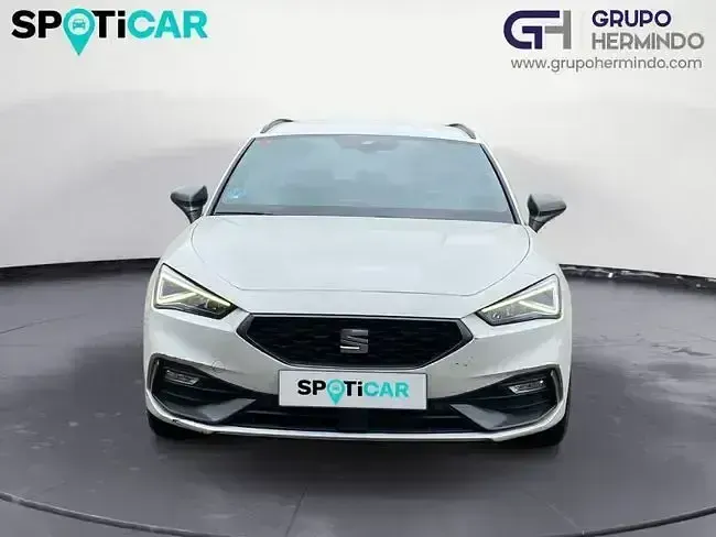 Käytetty Seat Leon FR 150 HP (110 kW) 2022 Valkoinen