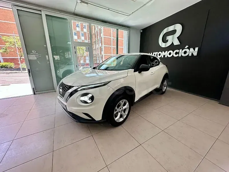 Usado Nissan Juke Acenta 114 CV (83 kW) 2022 Blanco SUV