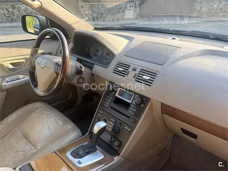 Usado Volvo XC90 Momentum 210 CV (154 kW) 2004 Negro SUV