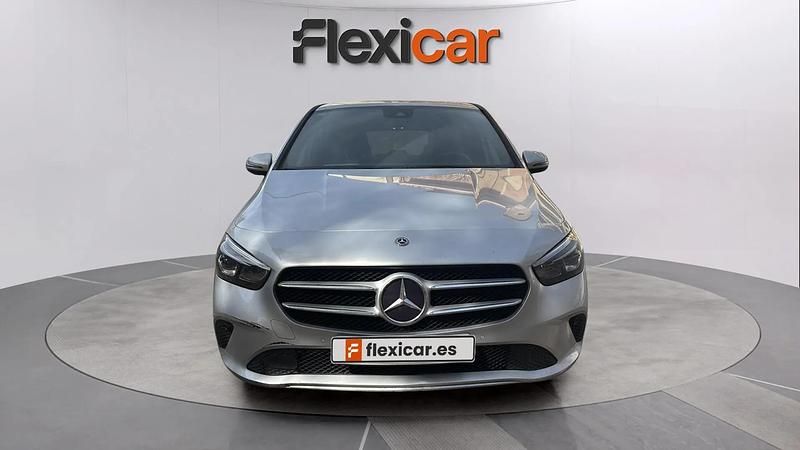 Usado Mercedes B180 117 CV (86 kW) 2020 Gris Monovolumen