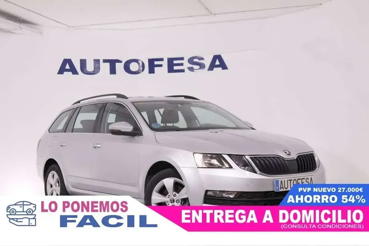 Usado Skoda Octavia Ambition 131 CV (96 kW) 2020 Gris Familiar