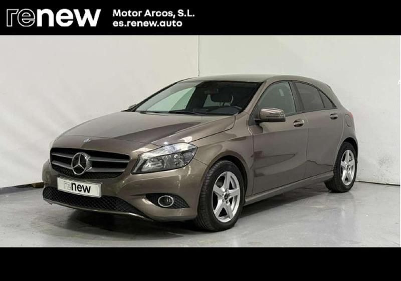 Beige Usado 2013 Mercedes A180 Style Utilitario | 8900 € (Precio justo) - Imagen 1/4