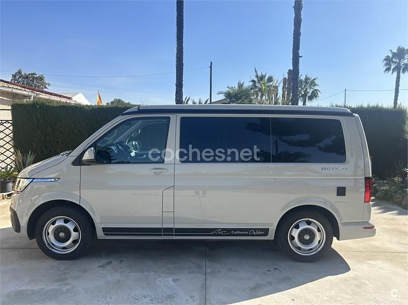 Usado VW California Beach 150 CV (110 kW) 2024 Gris / plata Van
