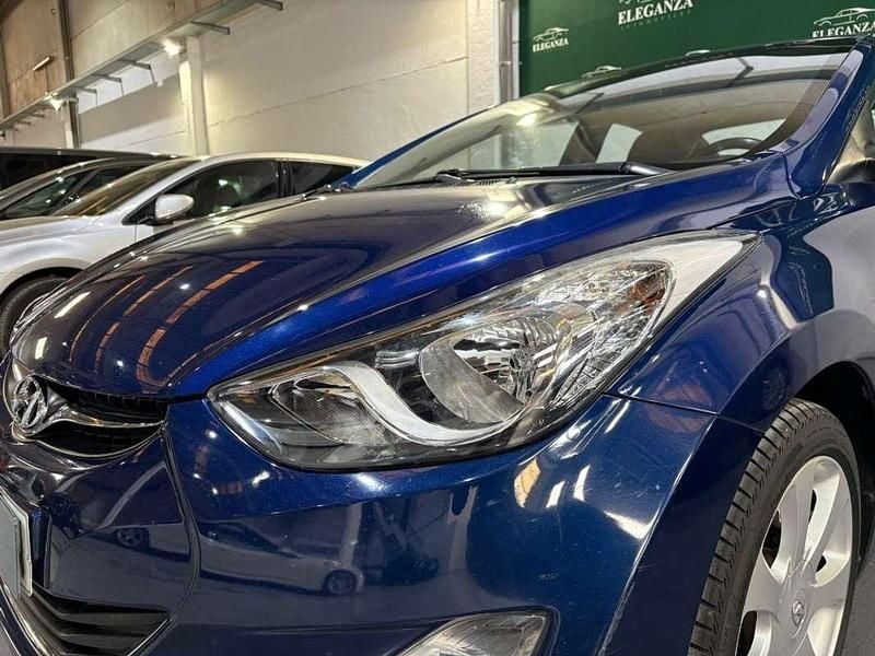Usado Hyundai Elantra GLS 132 CV (97 kW) 2011 Azul Berlina