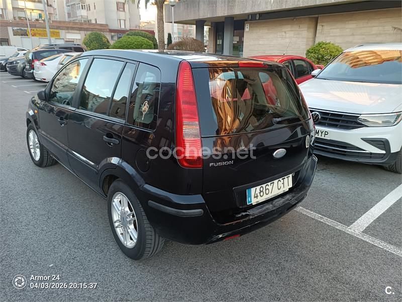 Usado Ford Fusion 68 CV (50 kW) 2004 Negro Utilitario