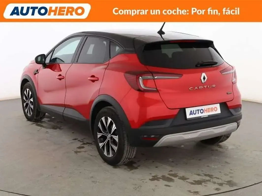 Usado Renault Captur Evolution 143 CV (105 kW) 2023 Rojo SUV