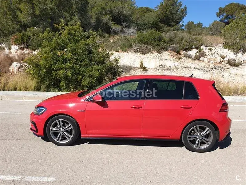 Usado VW Golf VII Sportline 115 CV (84 kW) 2017 Rojo Berlina