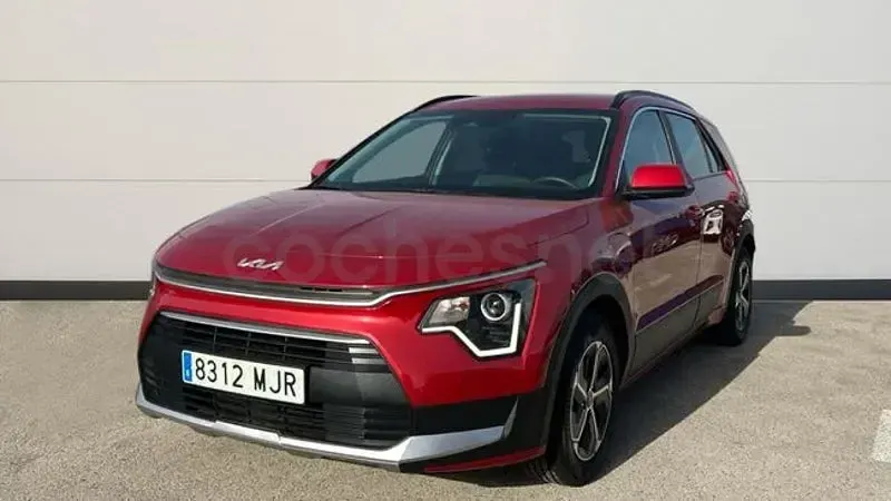 Usado Kia Niro 183 CV (134 kW) 2023 Rojo SUV