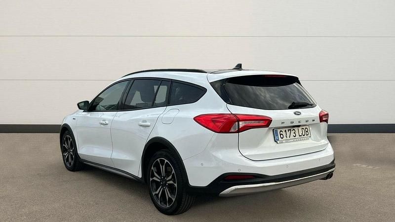 Usado Ford Focus Active 125 CV (91 kW) 2019 Blanco Familiar
