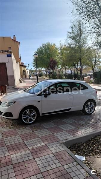 Blanco Usado 2009 Seat Ibiza SC Sport Utilitario | 4000 € (Precio justo) - Imagen 1/4