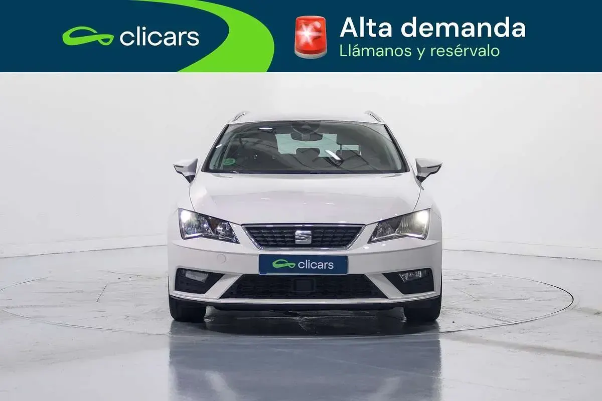 Usado Seat Leon ST Style 116 CV (85 kW) 2019 Blanco Familiar