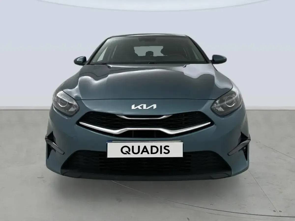 Usado Kia Ceed 101 CV (74 kW) 2022 Gris Utilitario