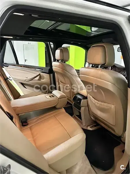 Usado BMW X5 Comfort Edition 235 CV (172 kW) 2011 Blanco SUV