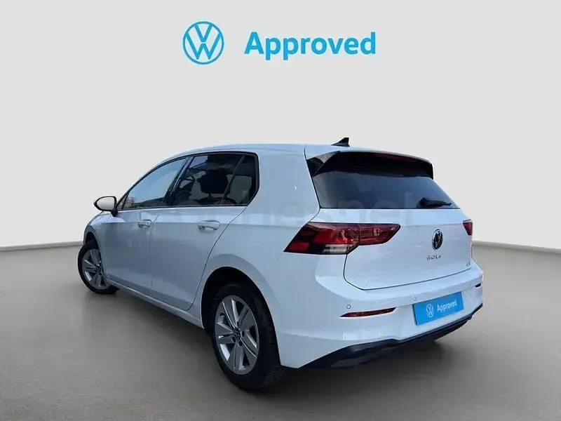 Usado VW Golf VIII Life 131 CV (96 kW) 2023 Blanco Berlina