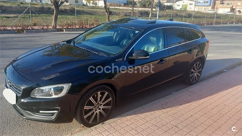 Usado Volvo V60 285 CV (209 kW) 2015 Negro Familiar
