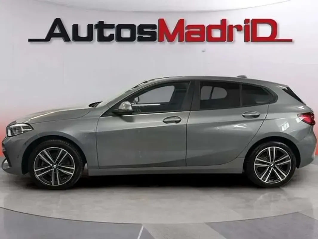 Usado BMW 118 150 CV (110 kW) 2022 Gris Utilitario