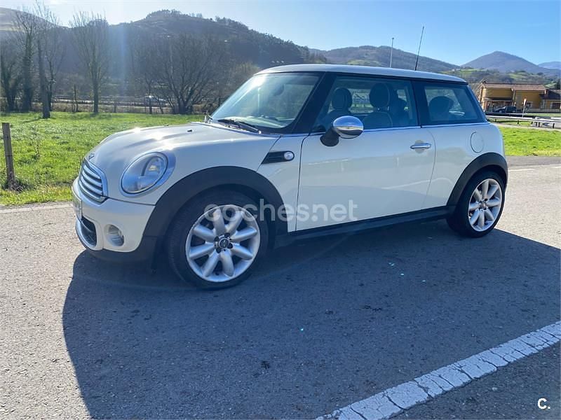 Usado Mini Cooper D 112 CV (82 kW) 2012 Beige Utilitario
