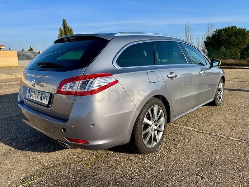 Usado Peugeot 508 SW GT-line 150 CV (110 kW) 2018 Gris / plata Familiar
