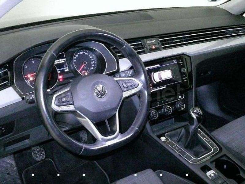 Usado VW Passat 150 CV (110 kW) 2020 Blanco Familiar