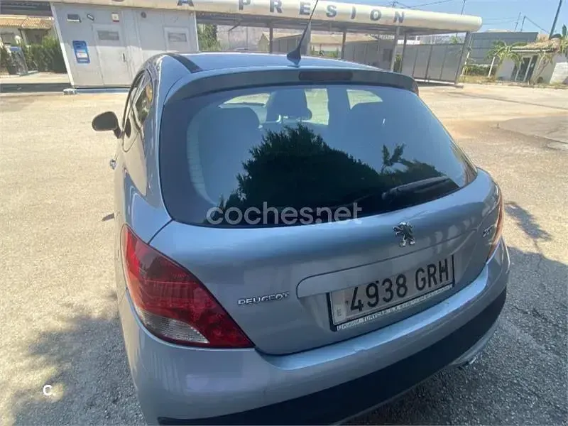 Usado Peugeot 207 Sport 110 CV (80 kW) 2009 Gris / plata Berlina