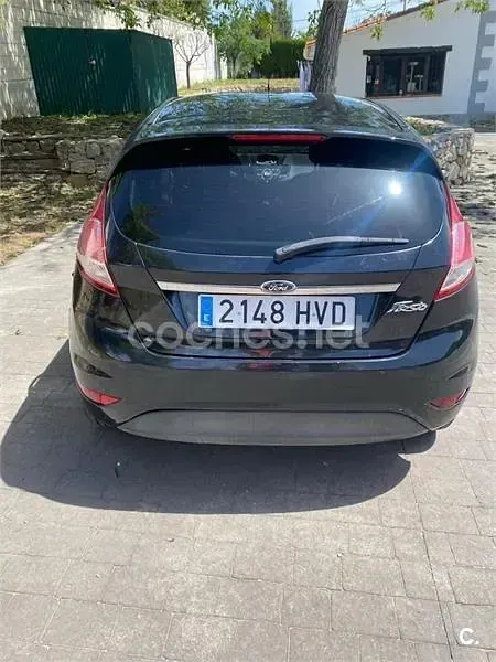 Usado Ford Fiesta Titanium 95 CV (69 kW) 2013 Negro Berlina