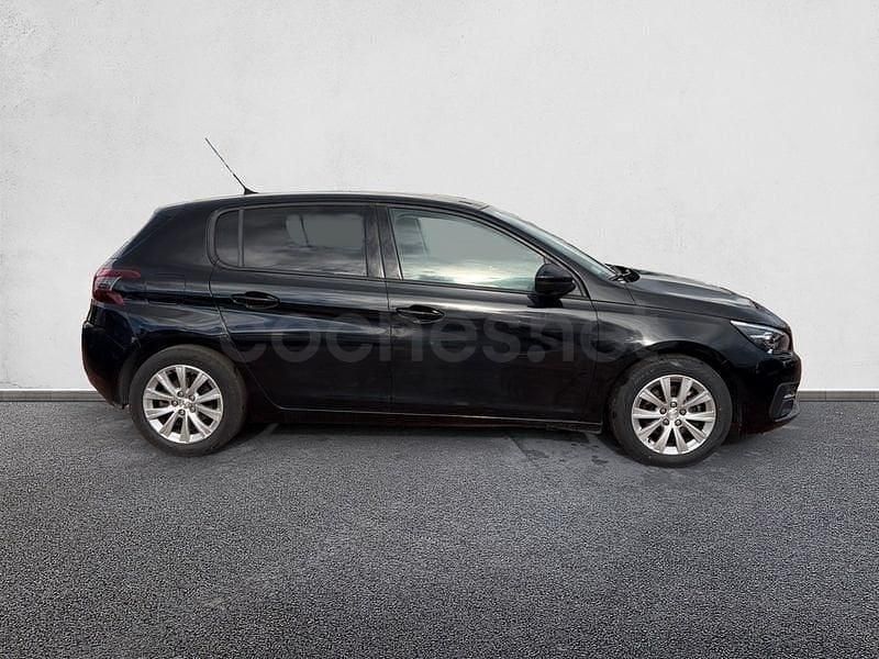 Usado Peugeot 308 Style 130 CV (95 kW) 2018 Negro Berlina