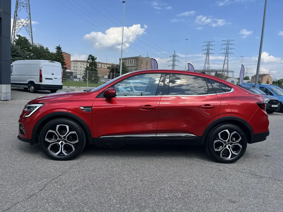 Usado Renault Arkana Zen 140 CV (102 kW) 2022 Rojo SUV