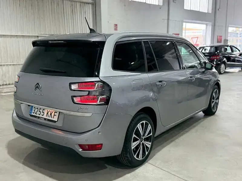 Usado Citroën Grand C4 Picasso Shine 150 CV (110 kW) 2018 Gris / plata Monovolumen